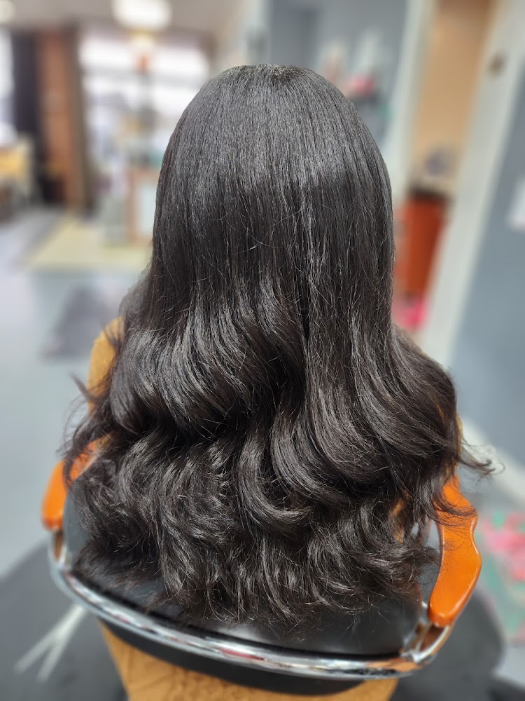 Precision styling and client care at A New Look Salon