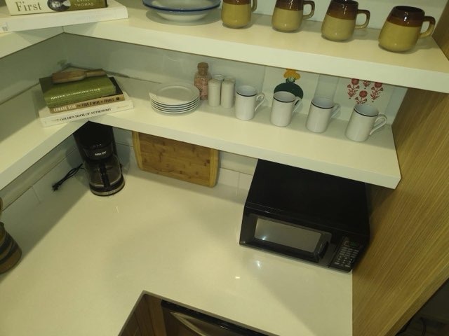Corner Countertop Sanitization & Small Appliance Detailing