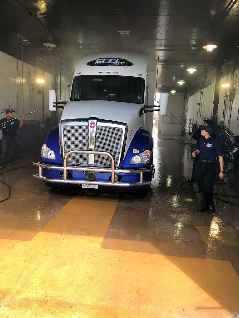 Dedicated Fleet Wash Bay & Equipment Detailing
