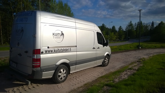 Asennuspakettiauto Kuitutähdet