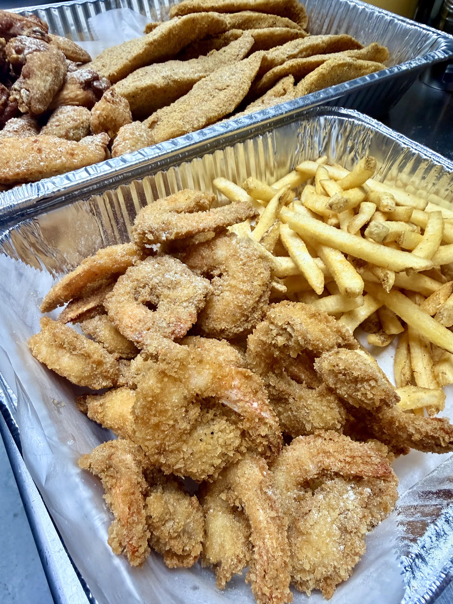 BOGO ½ Off Sandwiches OR 6 Wings + 1 Fish + 3 Shrimp