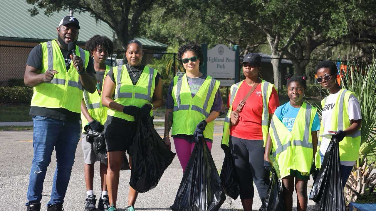 FAMA volunteers gathered at the Highland Pines Park neighborhood cleanup