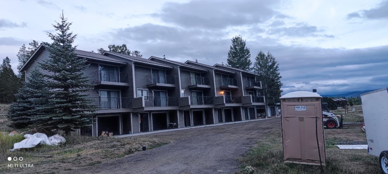Commercial Multi-Unit Siding & Balconies