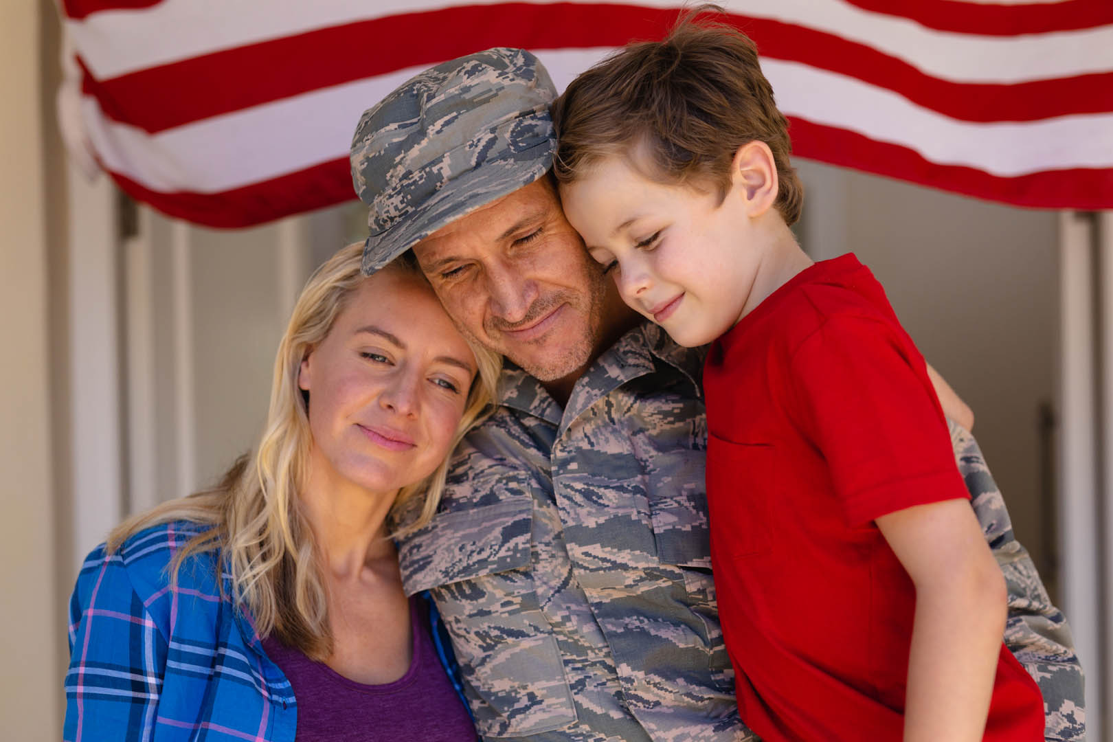 Homeland Heroes Foundation volunteers helping veterans in the community