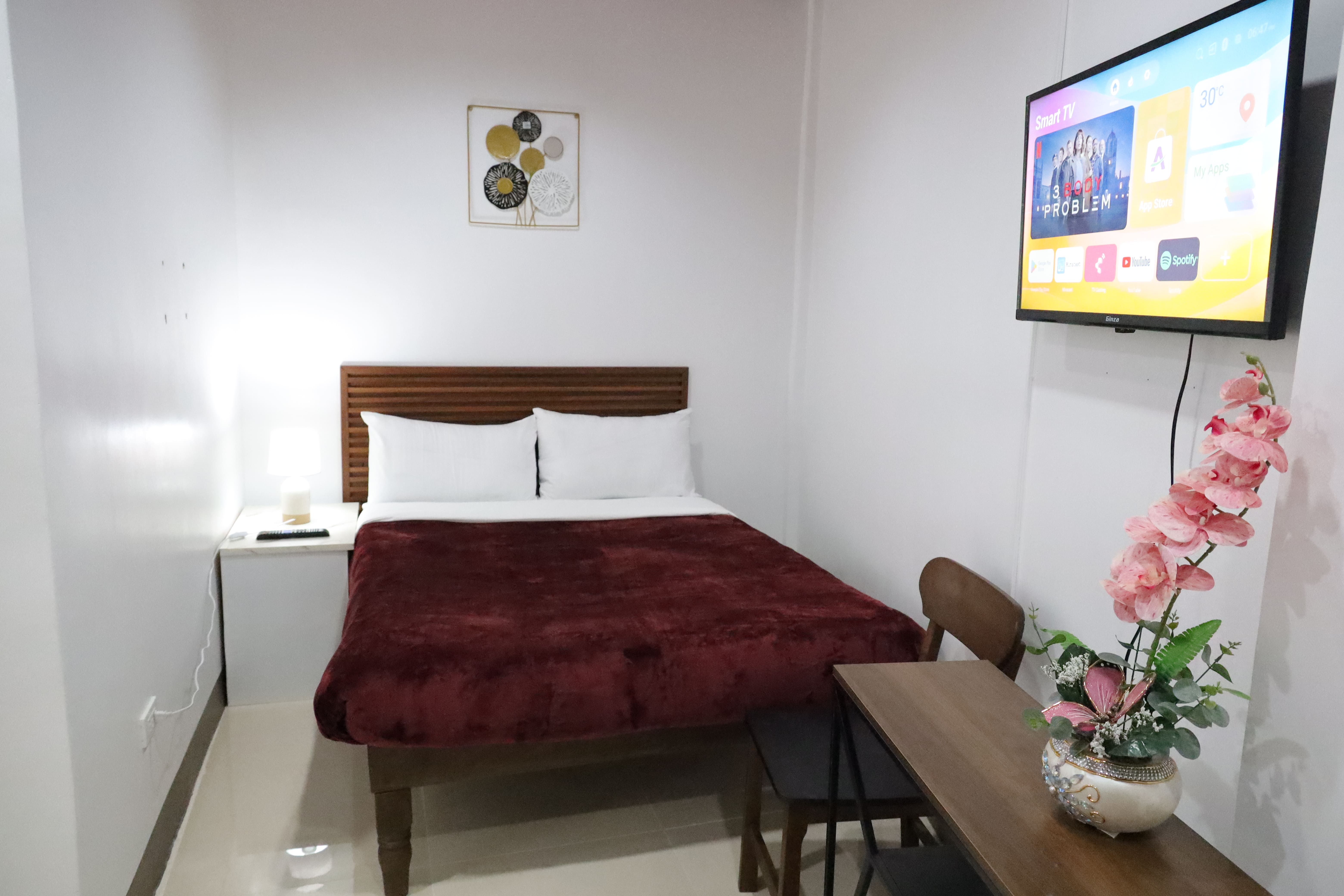 Small Double Room at Kirsys Travellers Inn