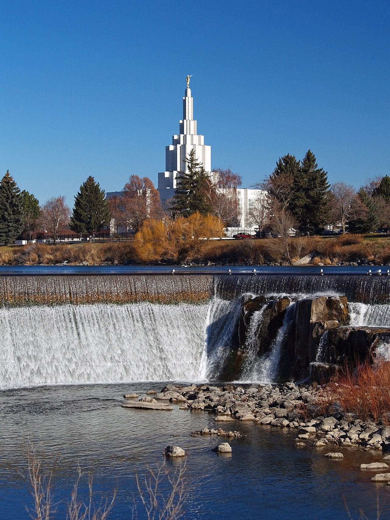 The Snake River and falls in Idaho Falls, Idaho, the primary service area for well pump repair