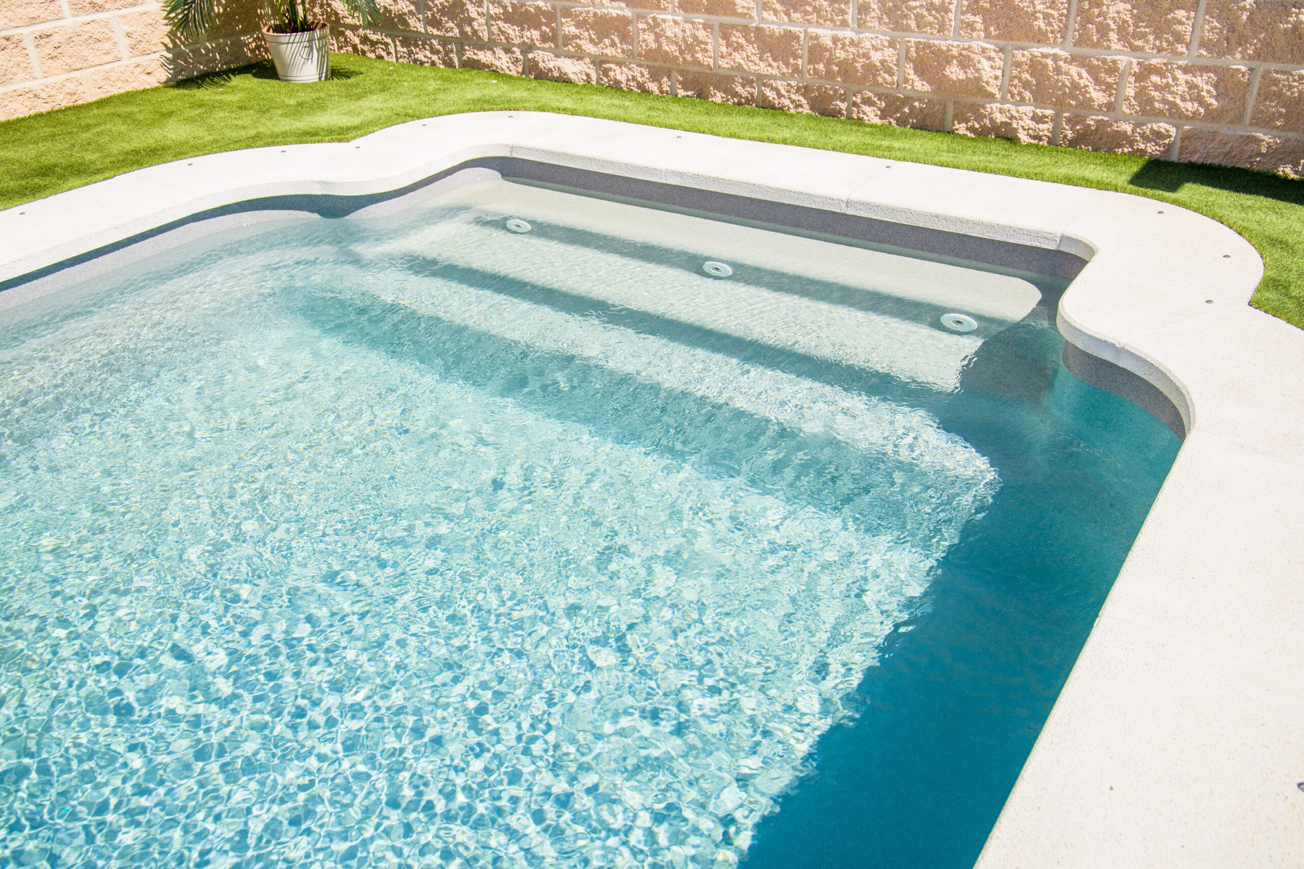 Creta — Piscina de fibra en Galicia