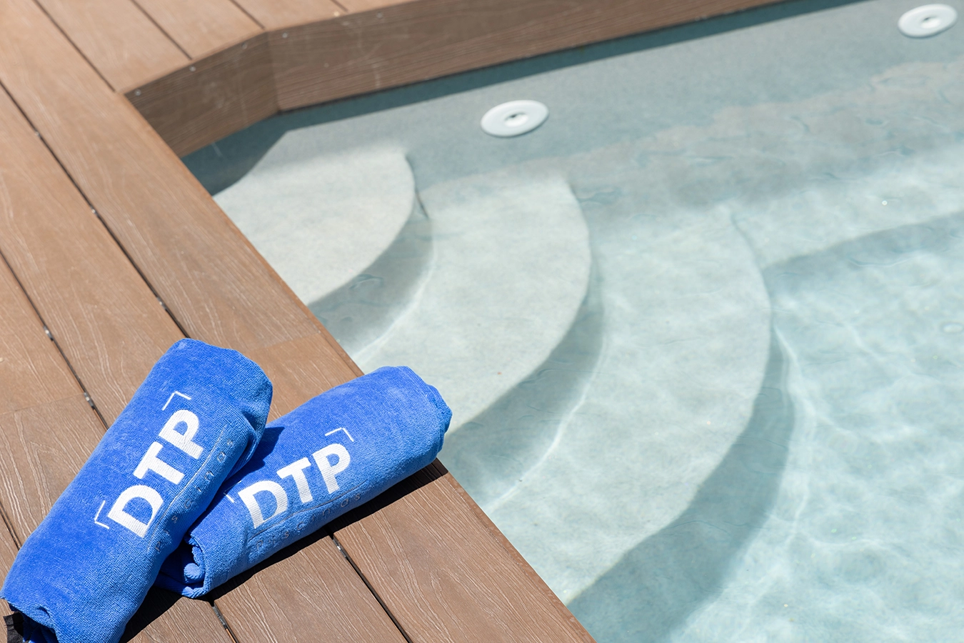 Hawaí — Piscina de fibra en Galicia