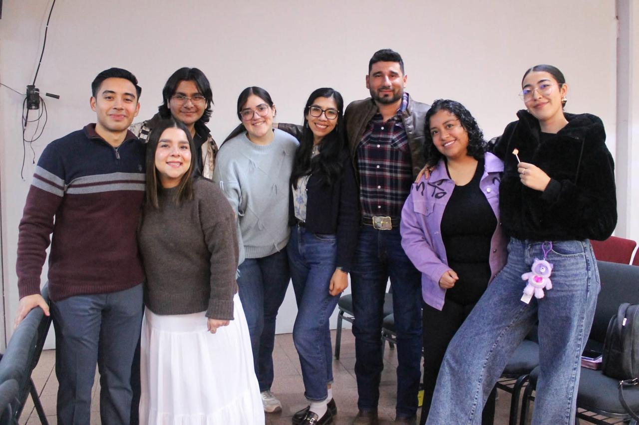 Grupo de jóvenes de Iglesia Renueva Chihuahua