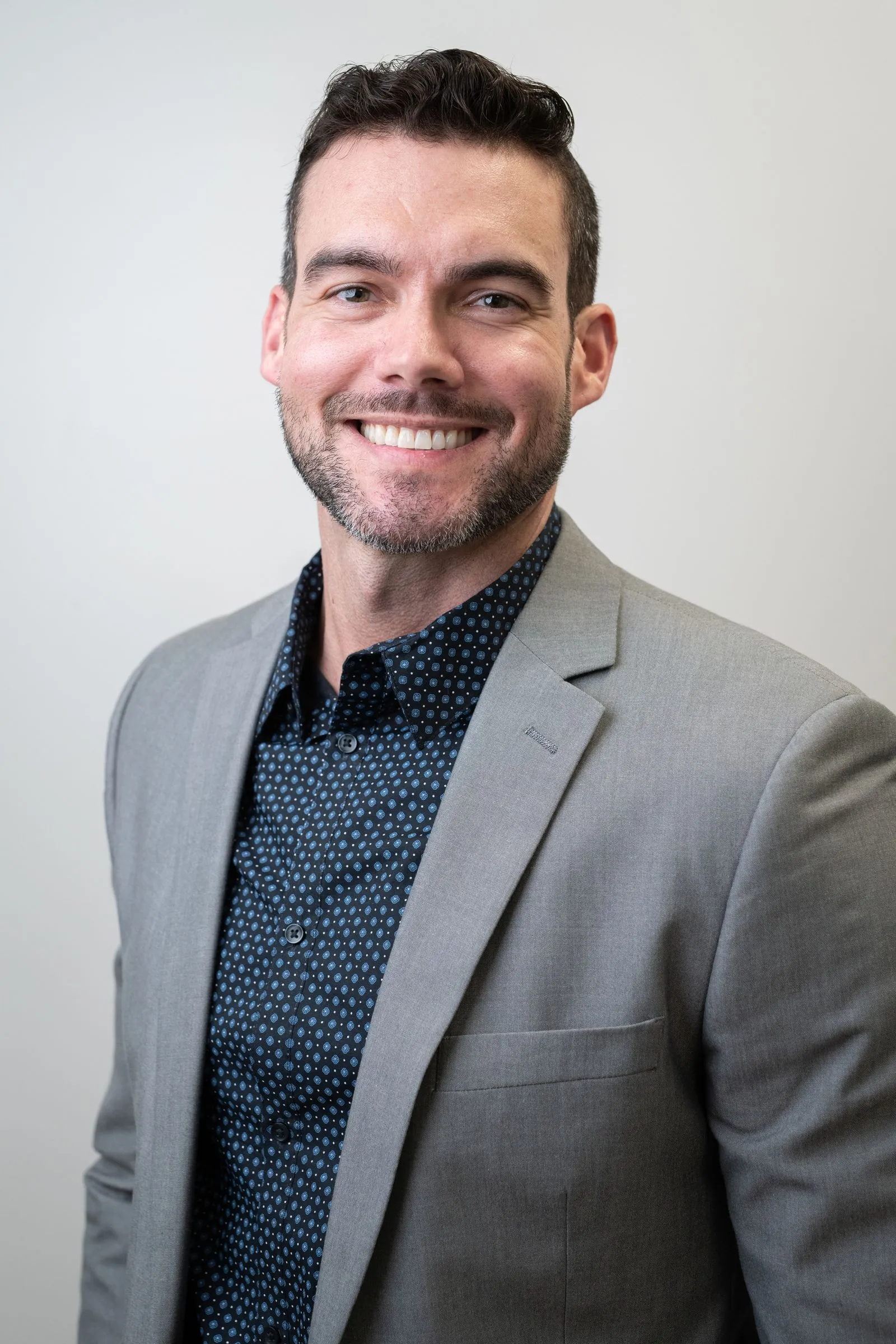 Dr. Williams, dental practice owner and 1-FIND SERVICES dentist marketing client in the Tri-Cities