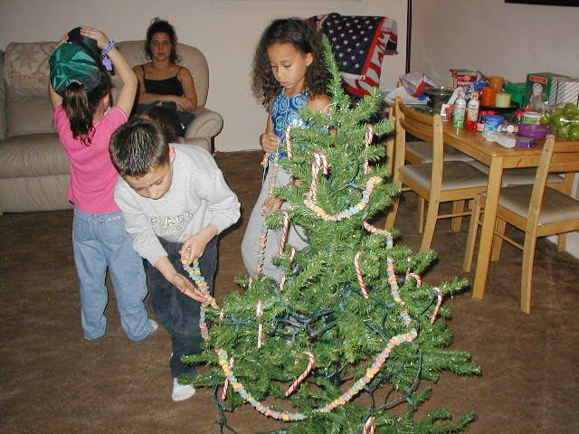 Candy-Cane Garland Duty