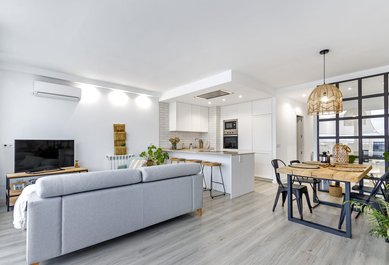 Proyecto D 22 — Reforma integral y salón en Mallorca por DRD Home
