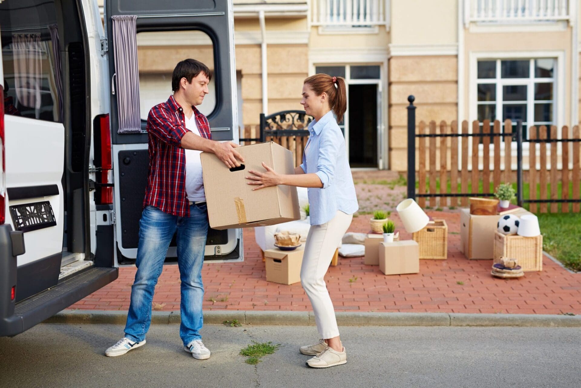 What’s the Best Time to Hire a Moving Company