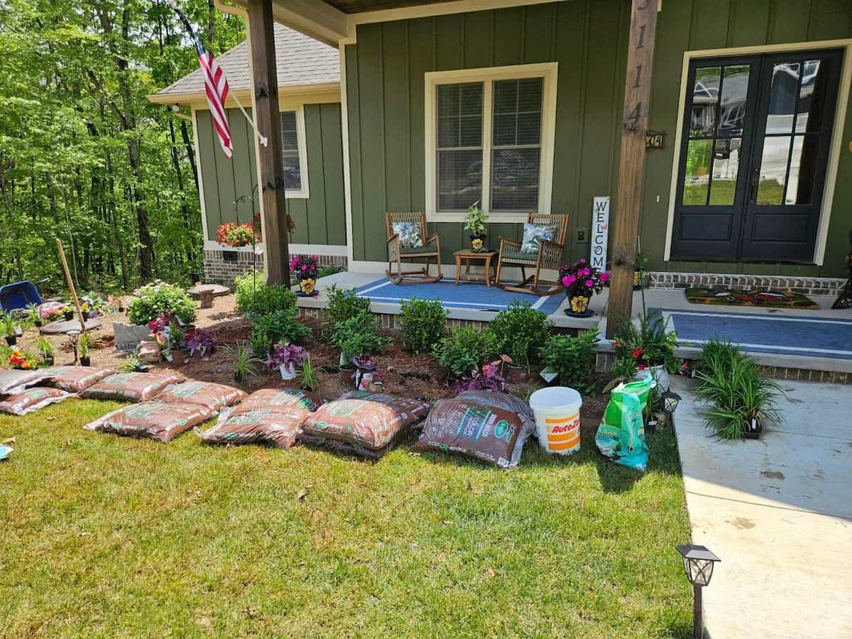 Mosquito and pest barrier treatment for a Chattanooga backyard