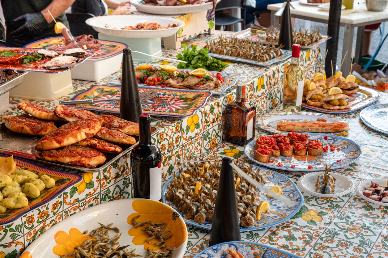 Italian cuisine — Pasta, Pizza & Cannoli at Delish Expo