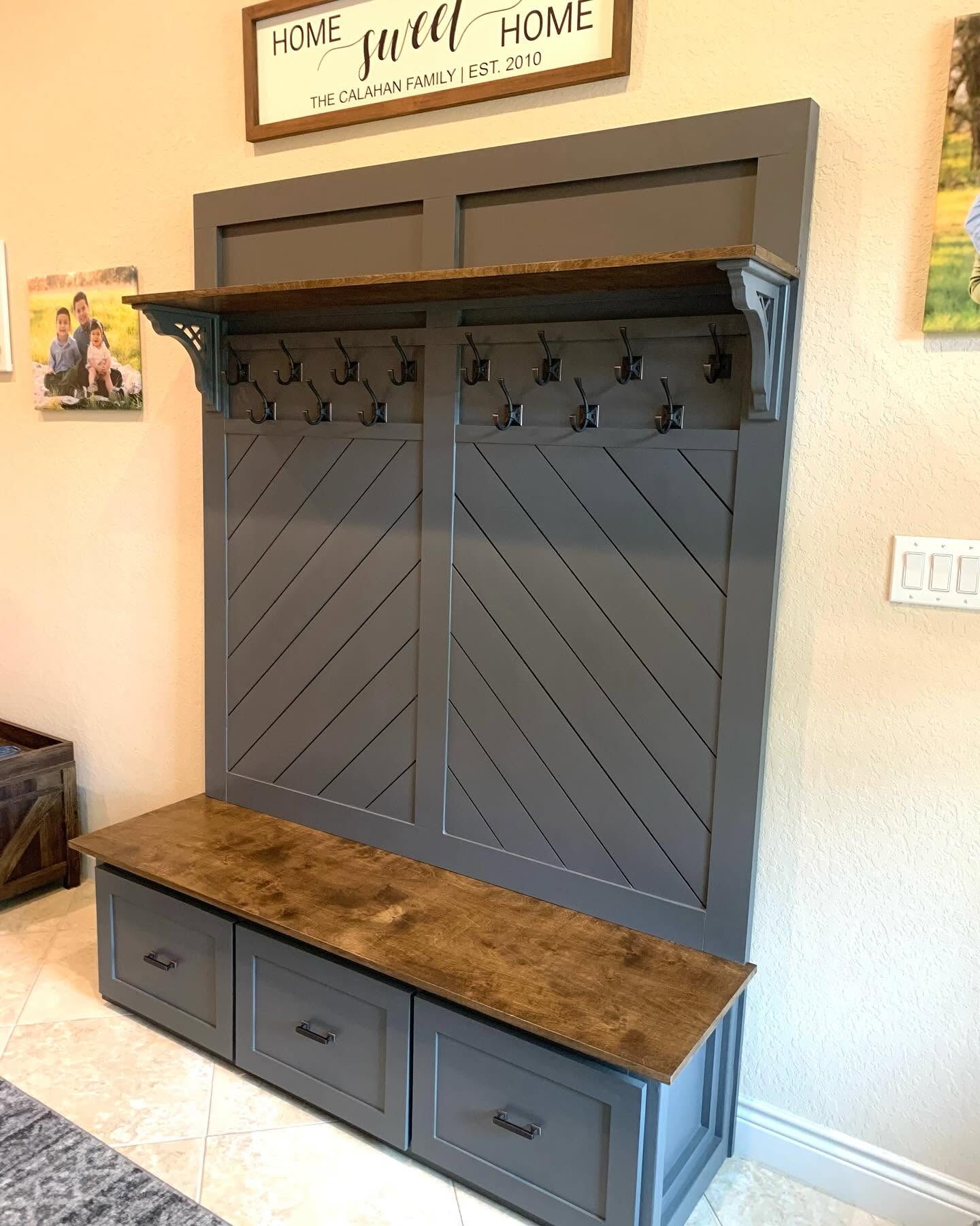 Diagonal Shiplap Hall Tree & Storage Bench