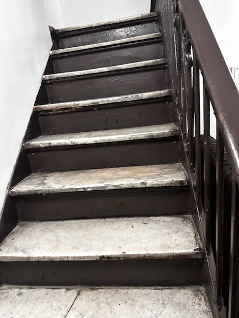 Vintage Marble Staircase Deep Scrub