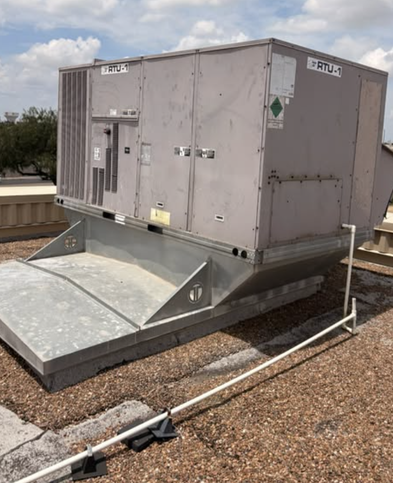 Commercial rooftop HVAC unit installed and serviced in Downtown Laredo by Climate Control LLC