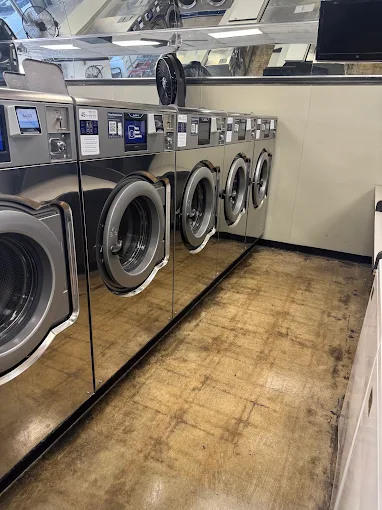 Very Good Laundry facility photo 2
