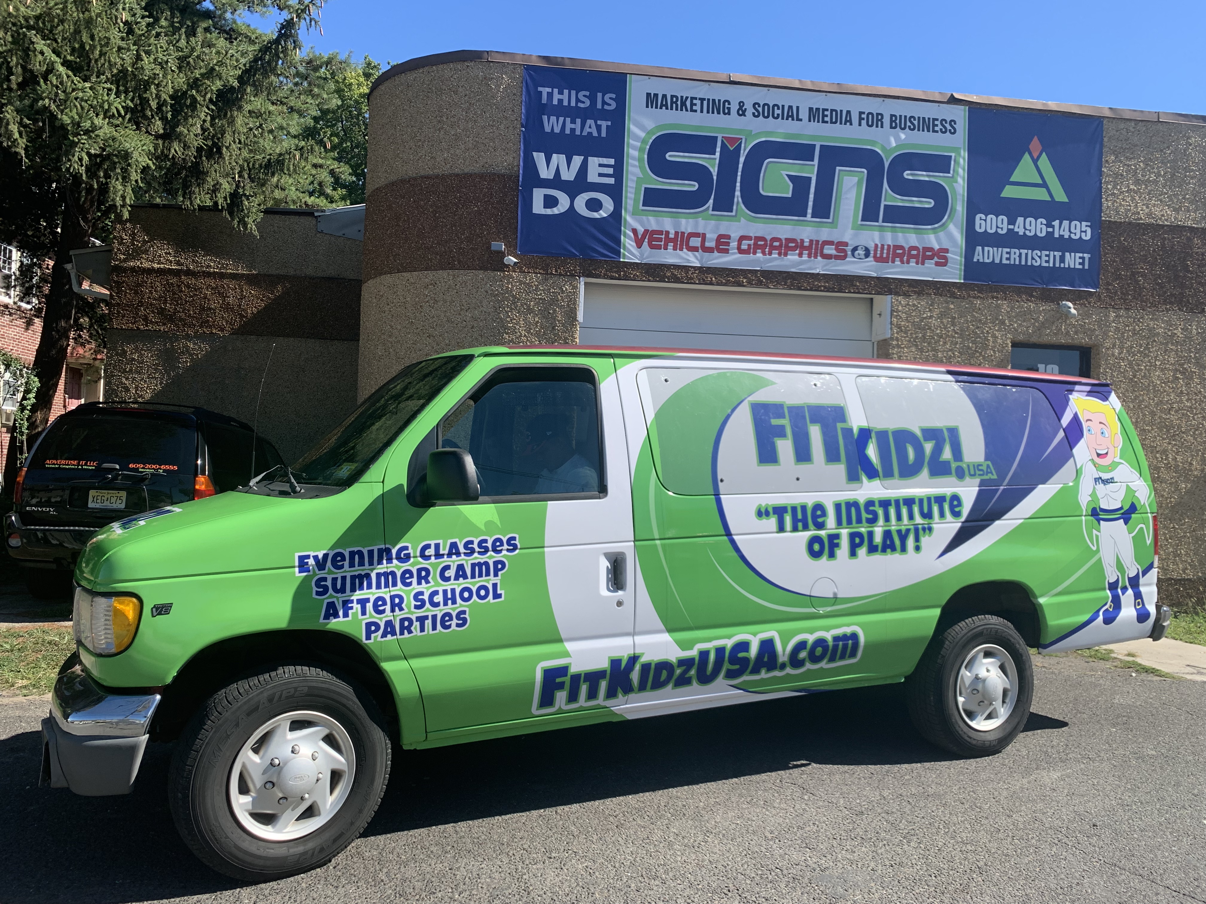Ford E-Series Van · Fit Kidz USA Full Wrap