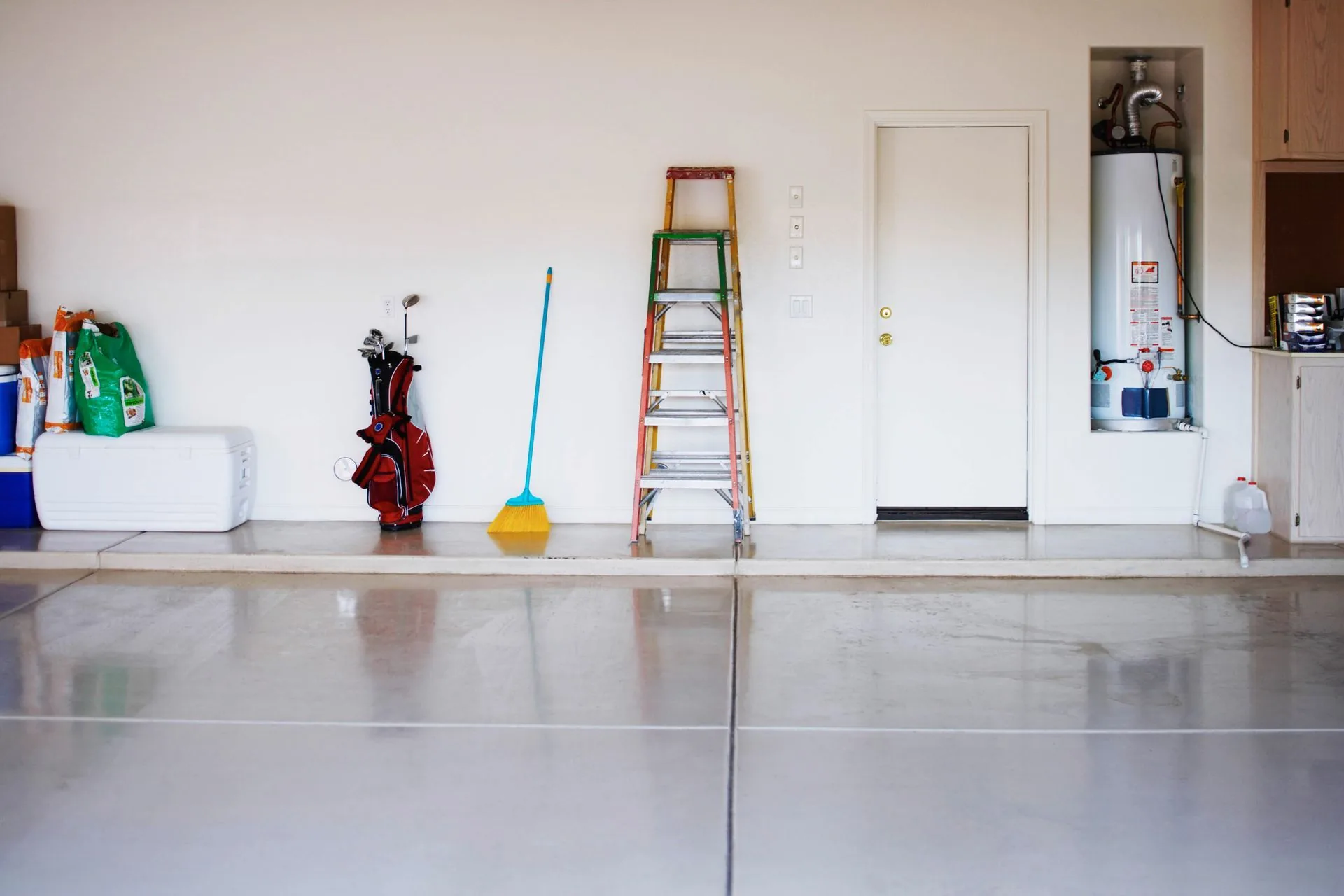 Epoxy garage floor installed by WM Painting & More