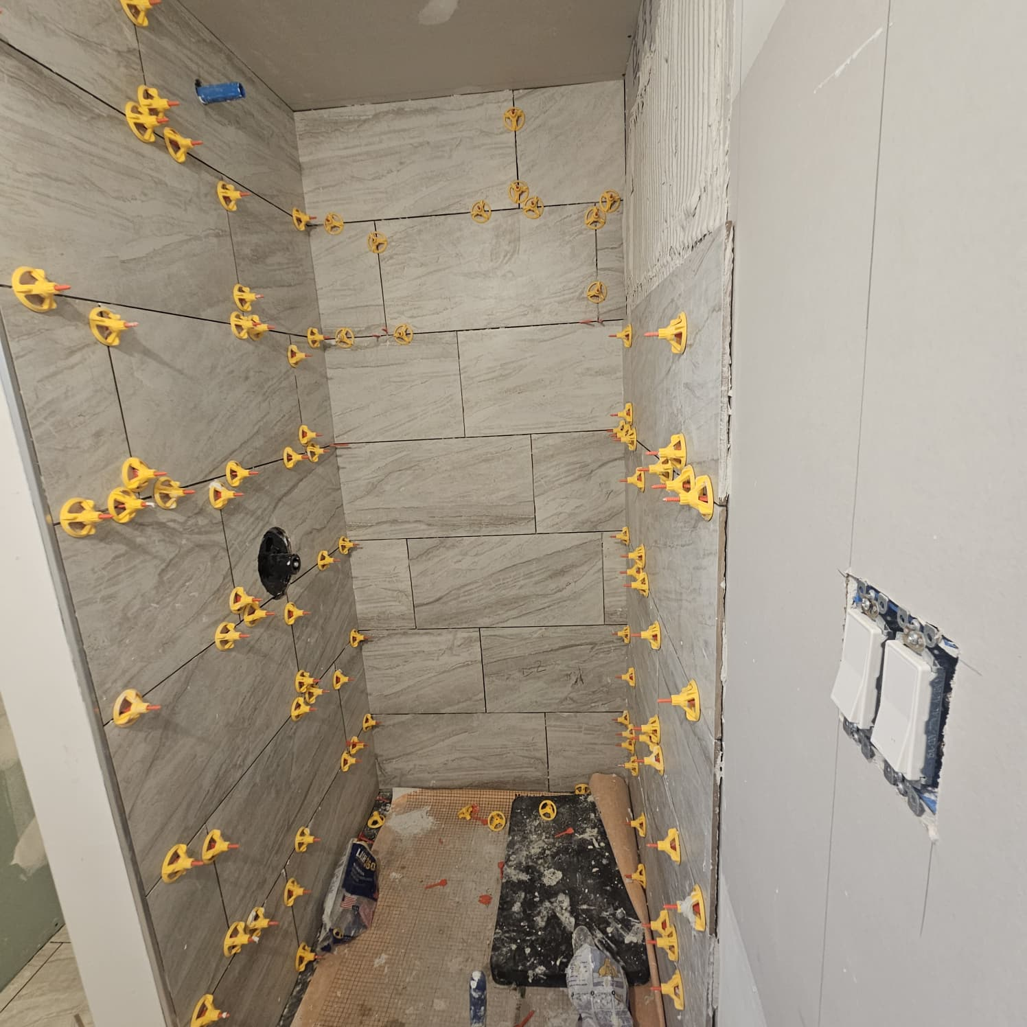 Precision Shower Tiling & Spin Leveling System