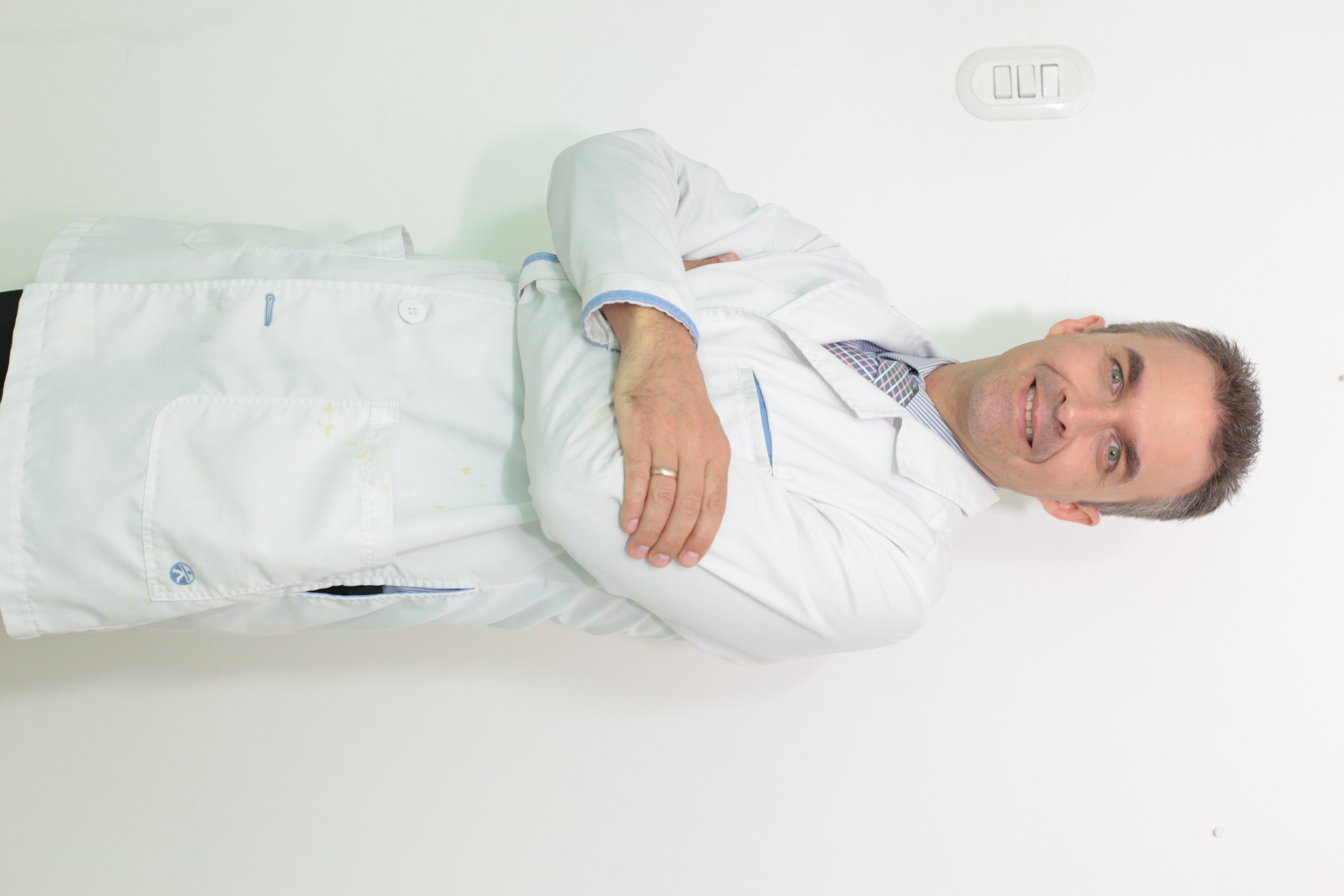 Dr. Fernando Pinedo Bischoff