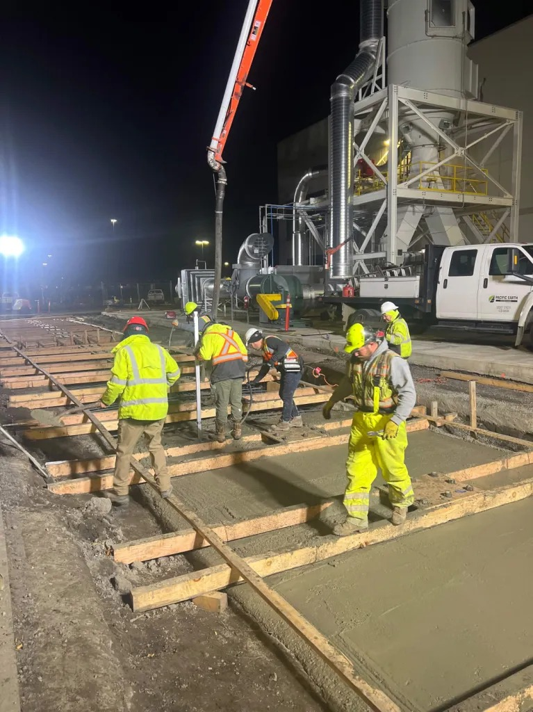 Night Foundation Pour, Consolidation & Laser Screed