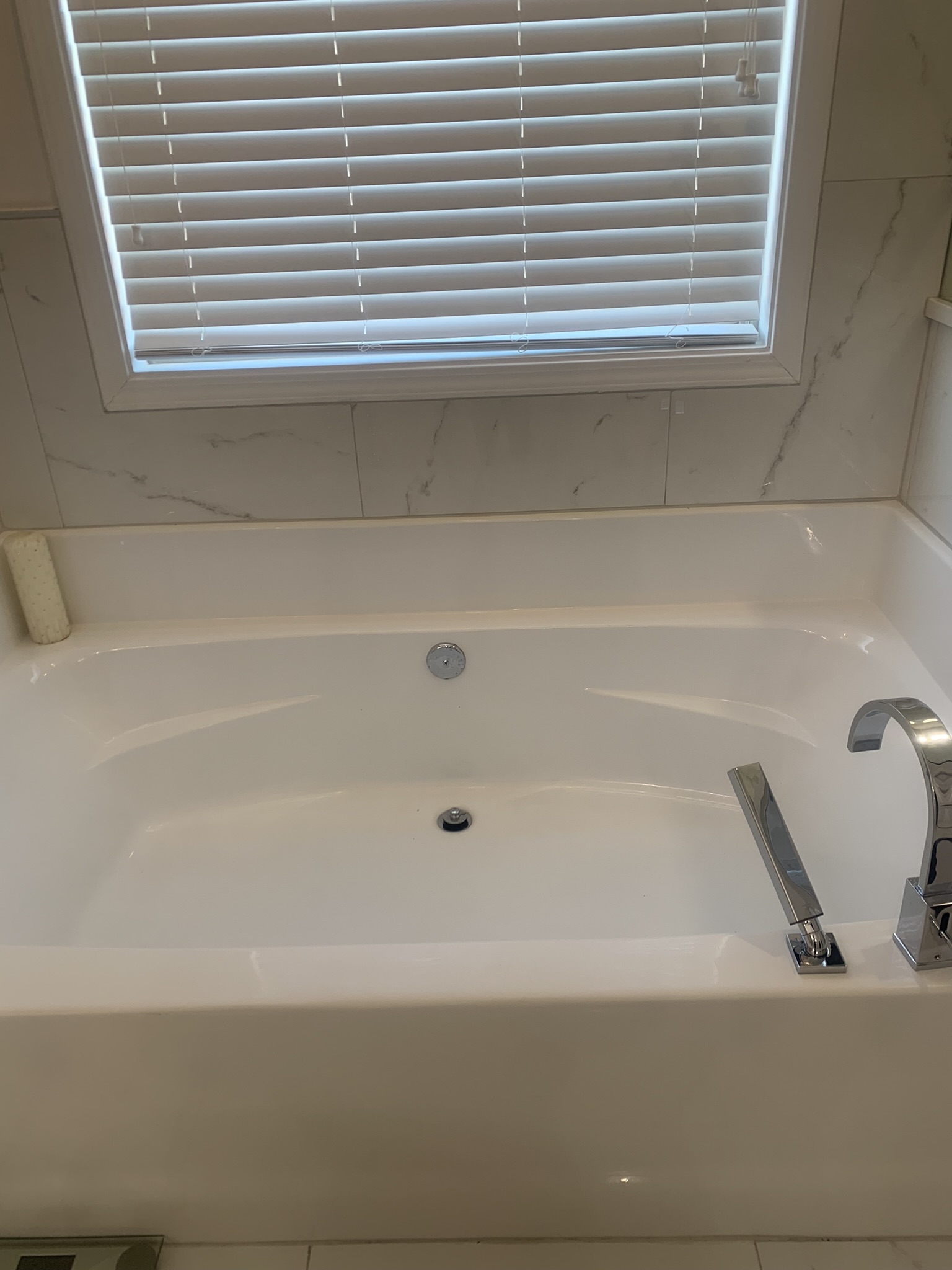 Deep Soaking Garden Tub & Polished Chrome Fixtures