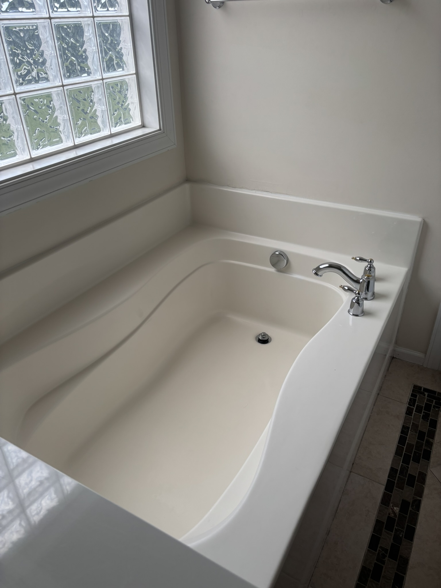 Deep Soaking Garden Tub Sanitization