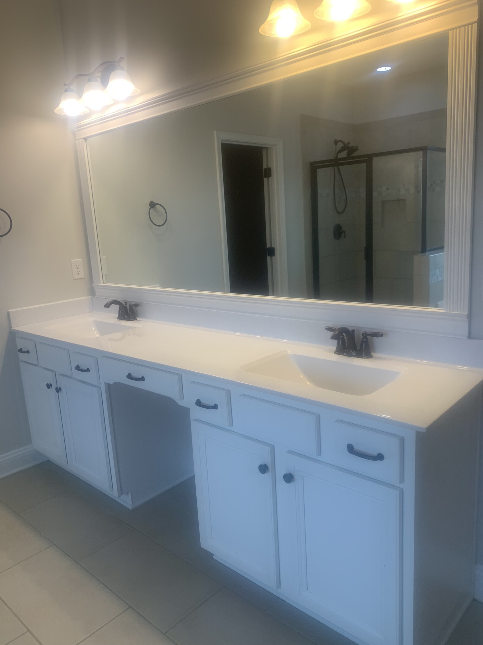 Executive Master Double Vanity & Extended Mirror Polish
