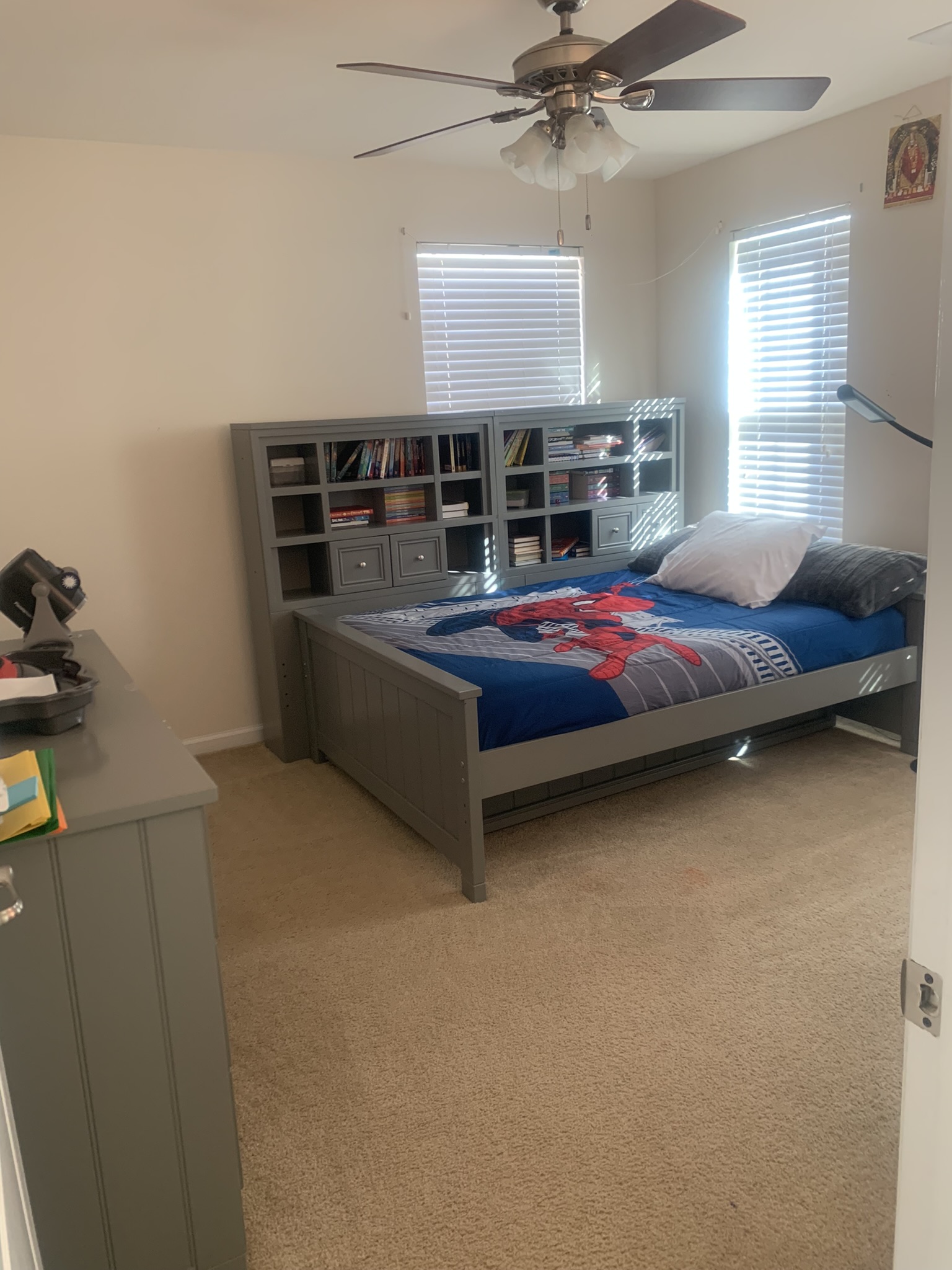 Kids Bedroom Organization, Ceiling Fan & Bookcase Dusting