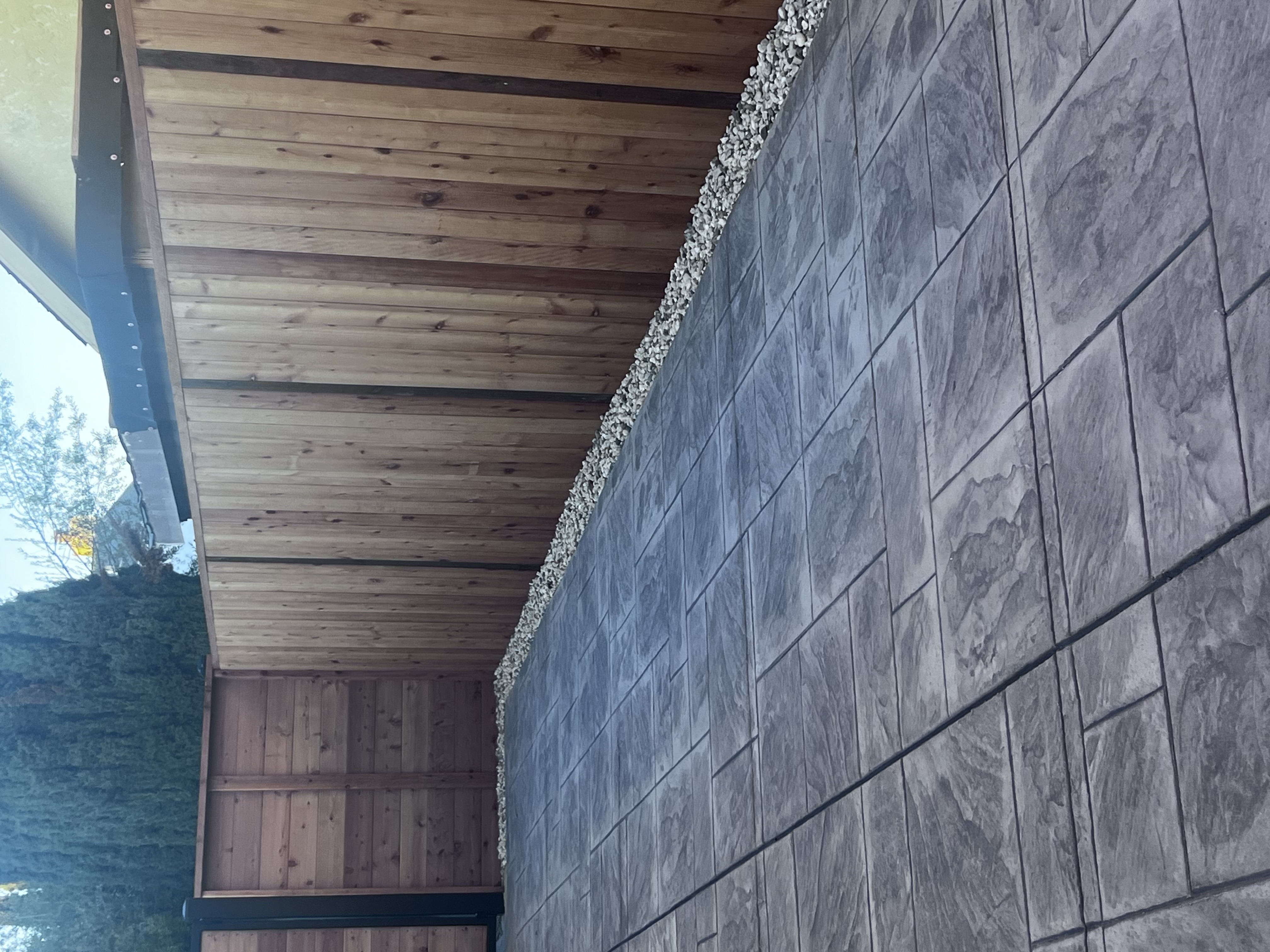 Horizontal Redwood Perimeter & Patio Detail