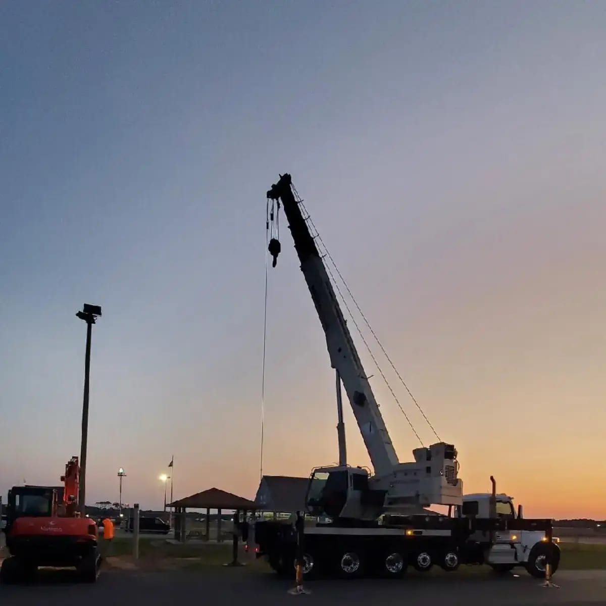 Boats crane service