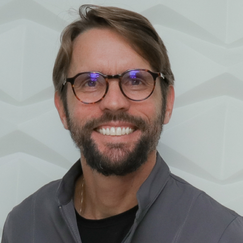 Dr. Vitor Cordeiro