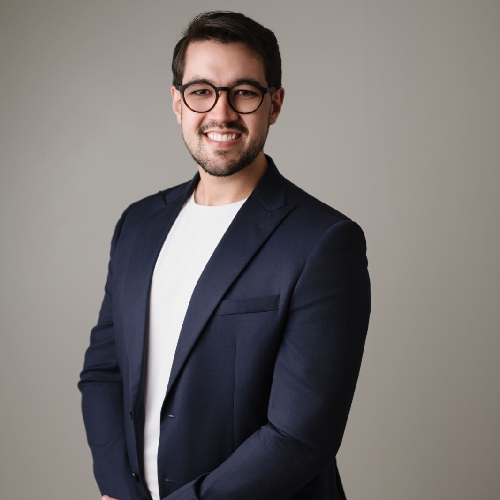 Dr. Victor Machado