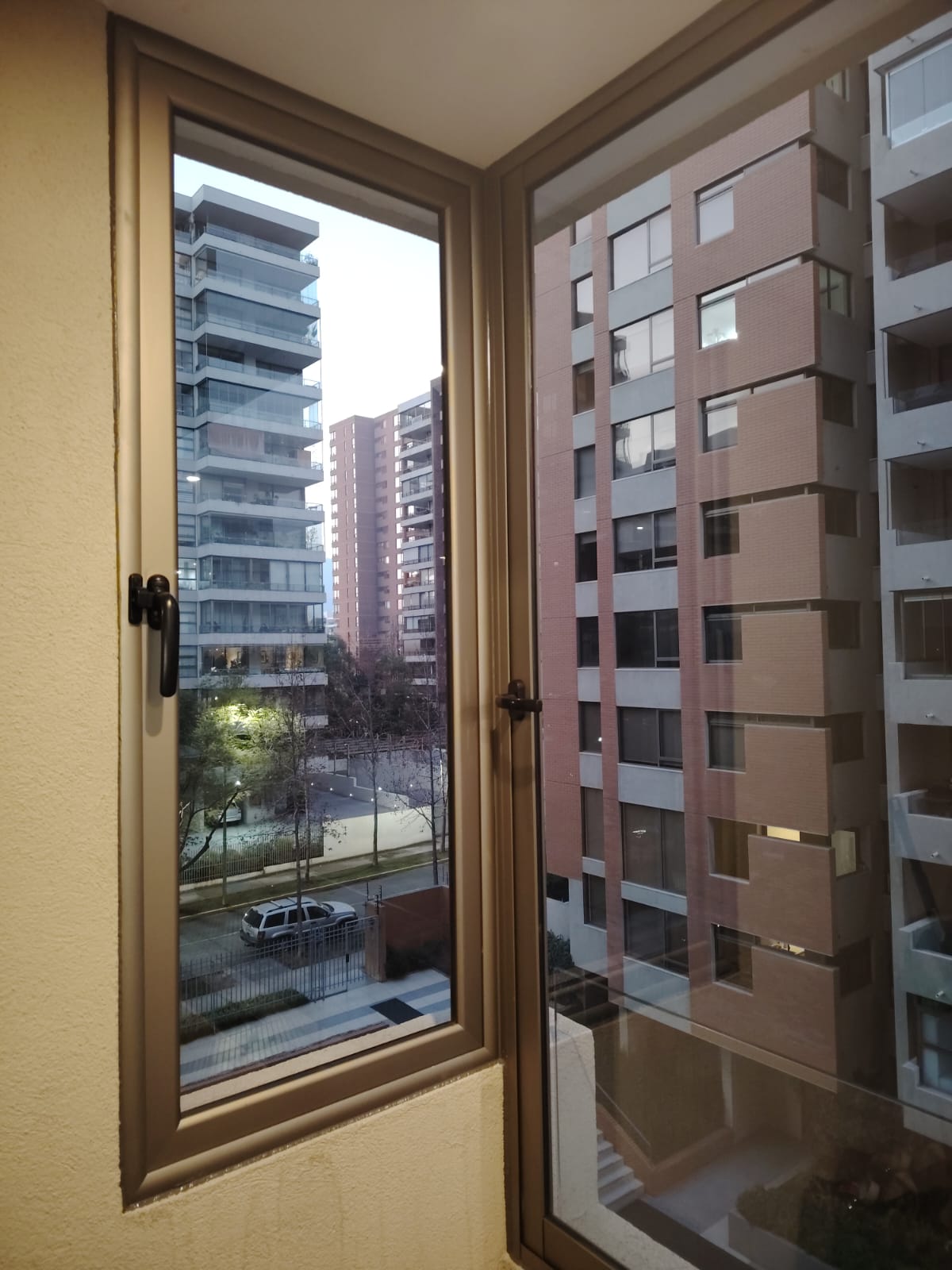 Ventana proyectante y bow window