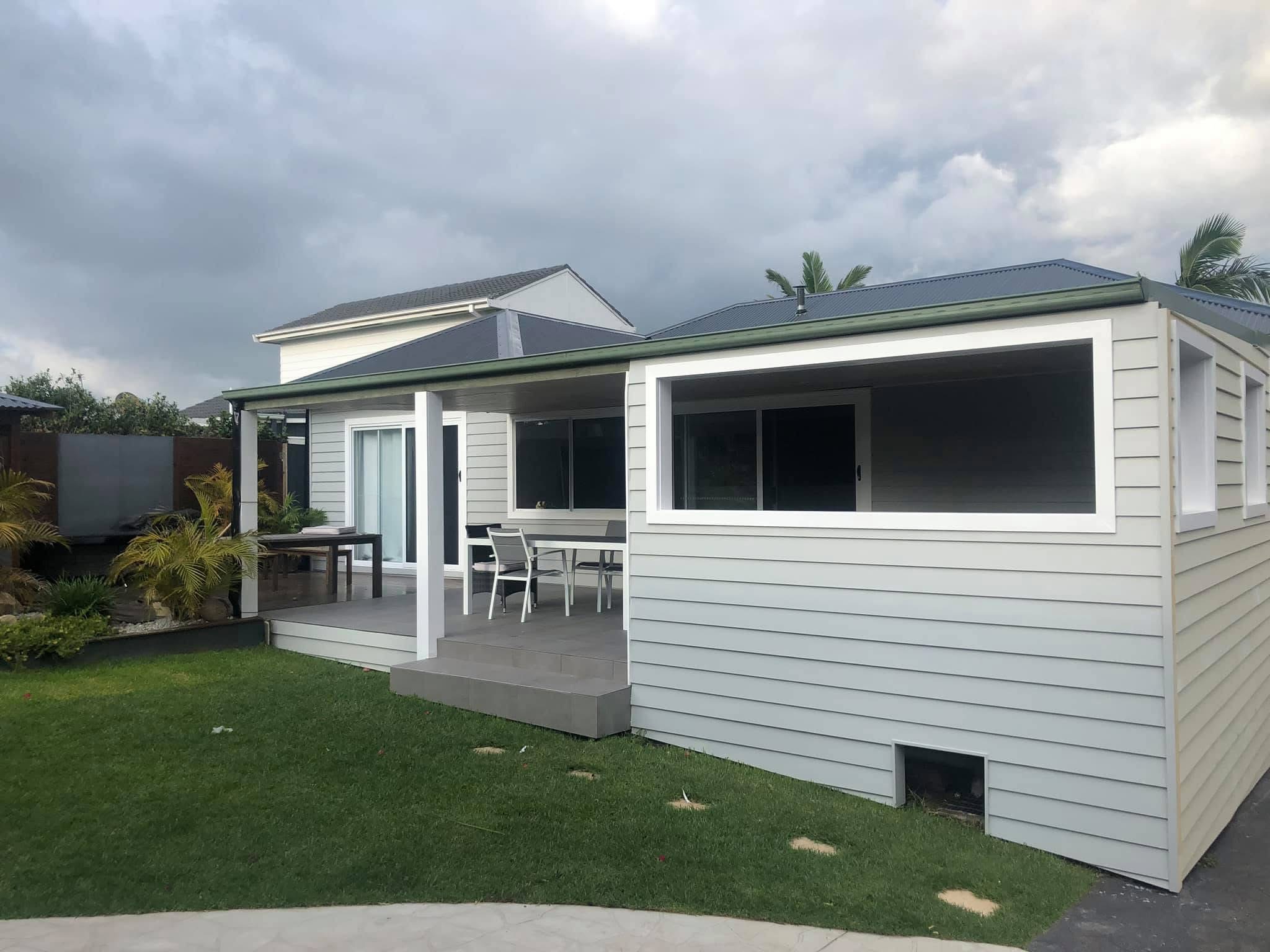 Covered alfresco pergola and weatherboard cladding