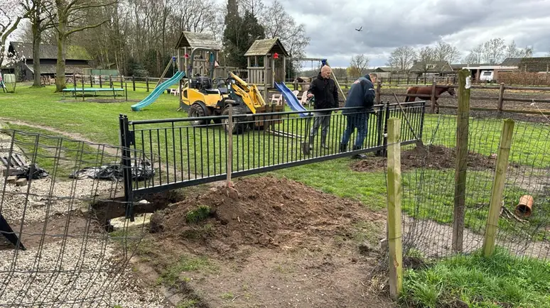 Hekwerk geplaatst in Helvoirt