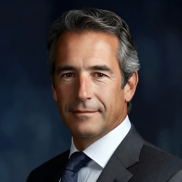 Portrait of Matthias, Director of Financial Operations