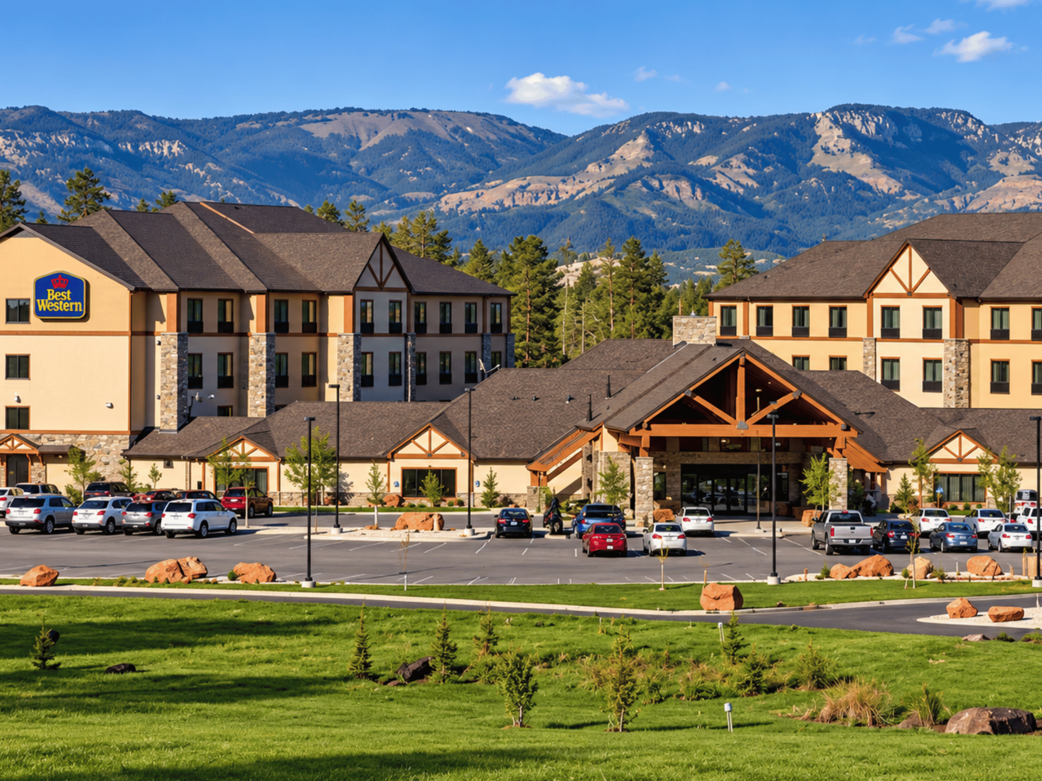 Exterior view of Best Western Plus Bryce Canyon Grand Hotel with mountain backdrop