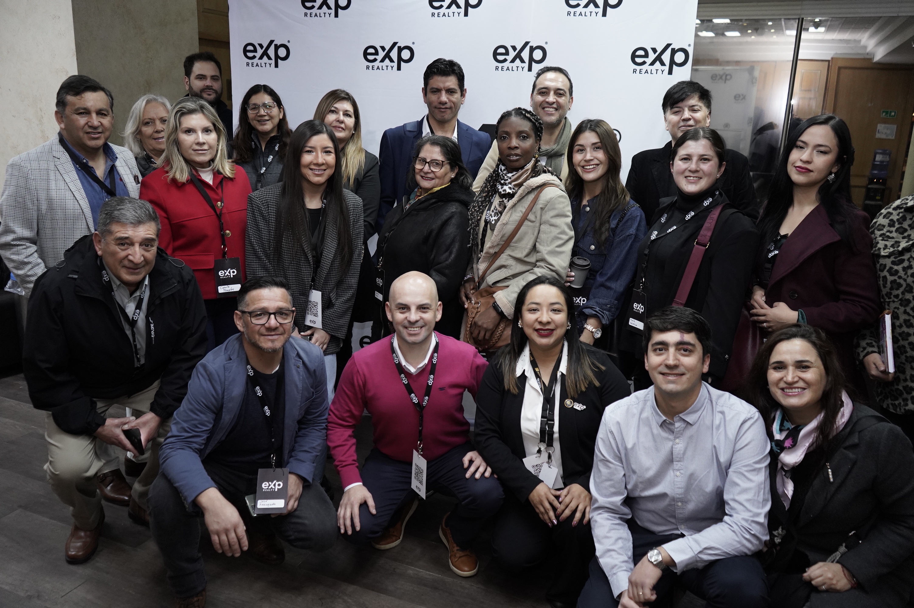 COMUNIDAD + CONEXIÓN