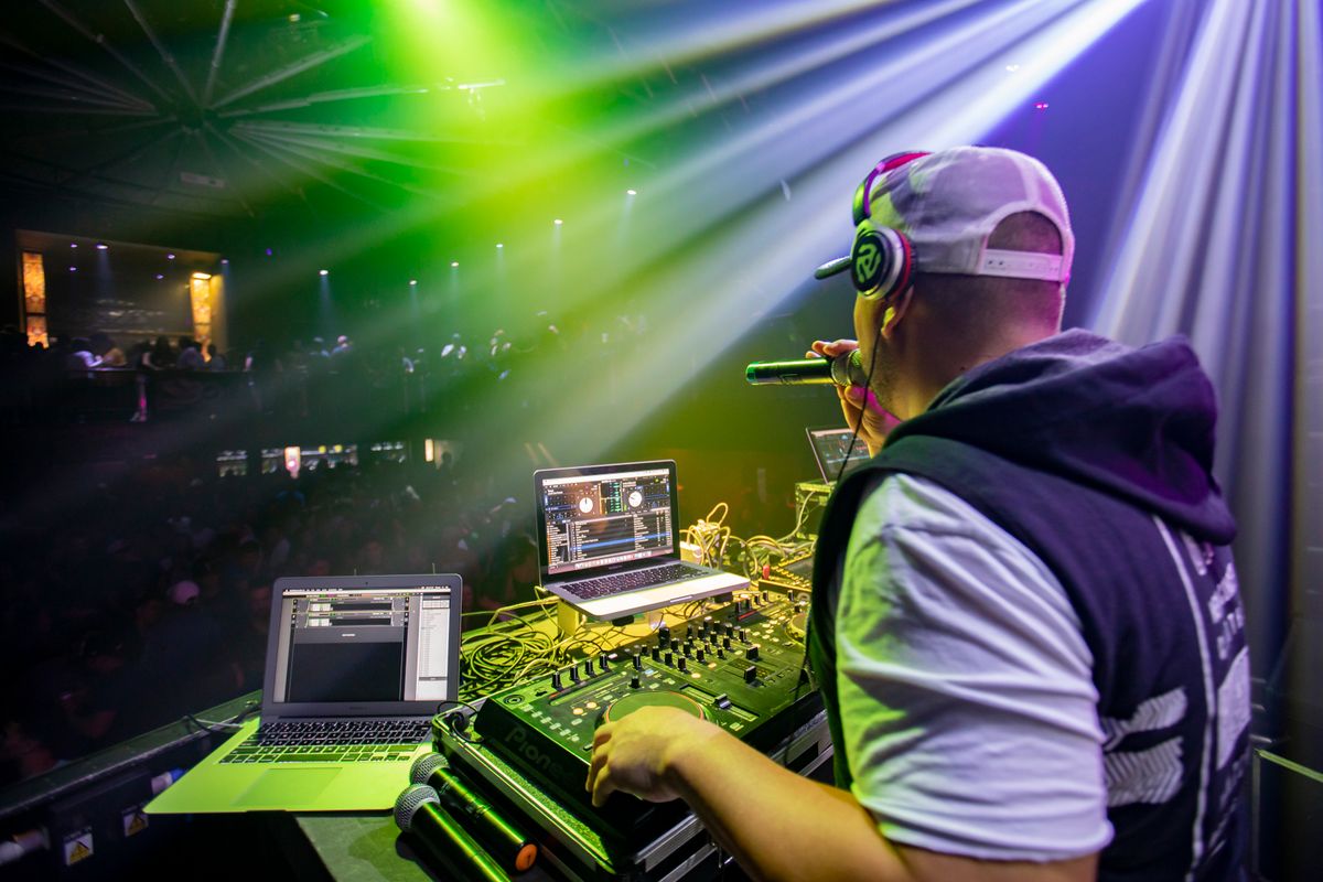 Nightlife & Clubs