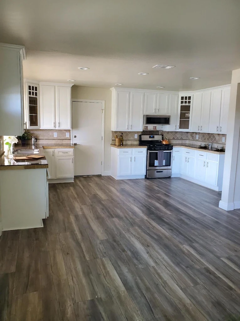White Kitchen Cabinets