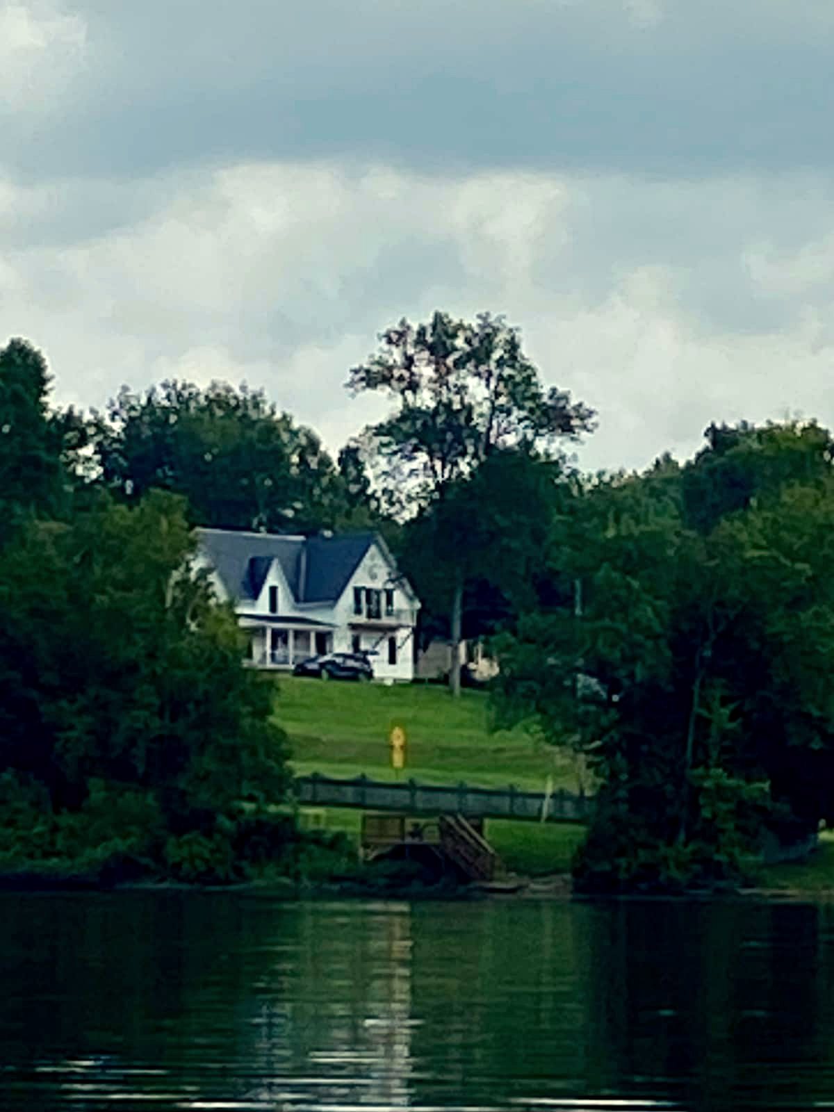 Entire Manor