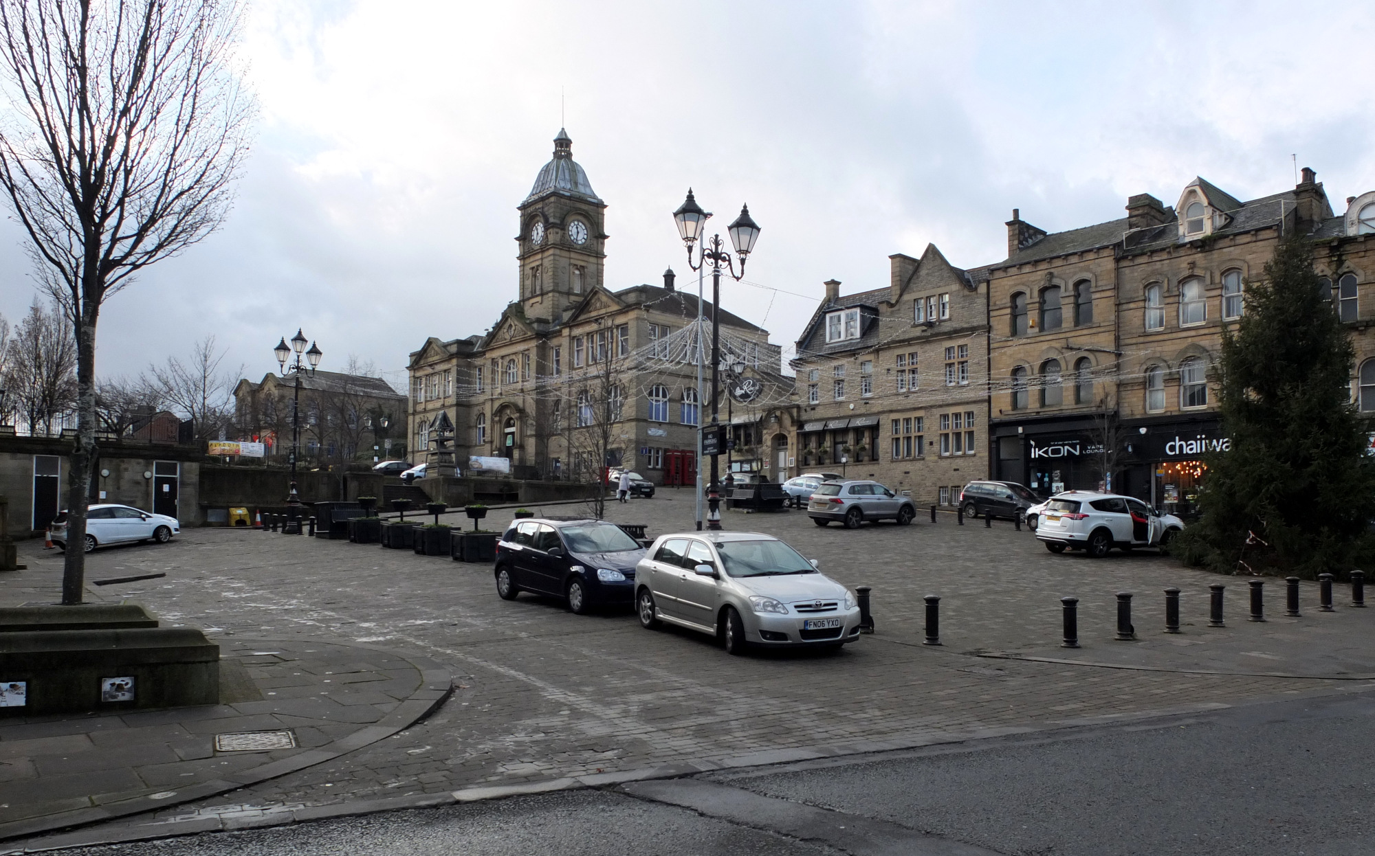 Market Square, Batley (historic town centre & architecture)