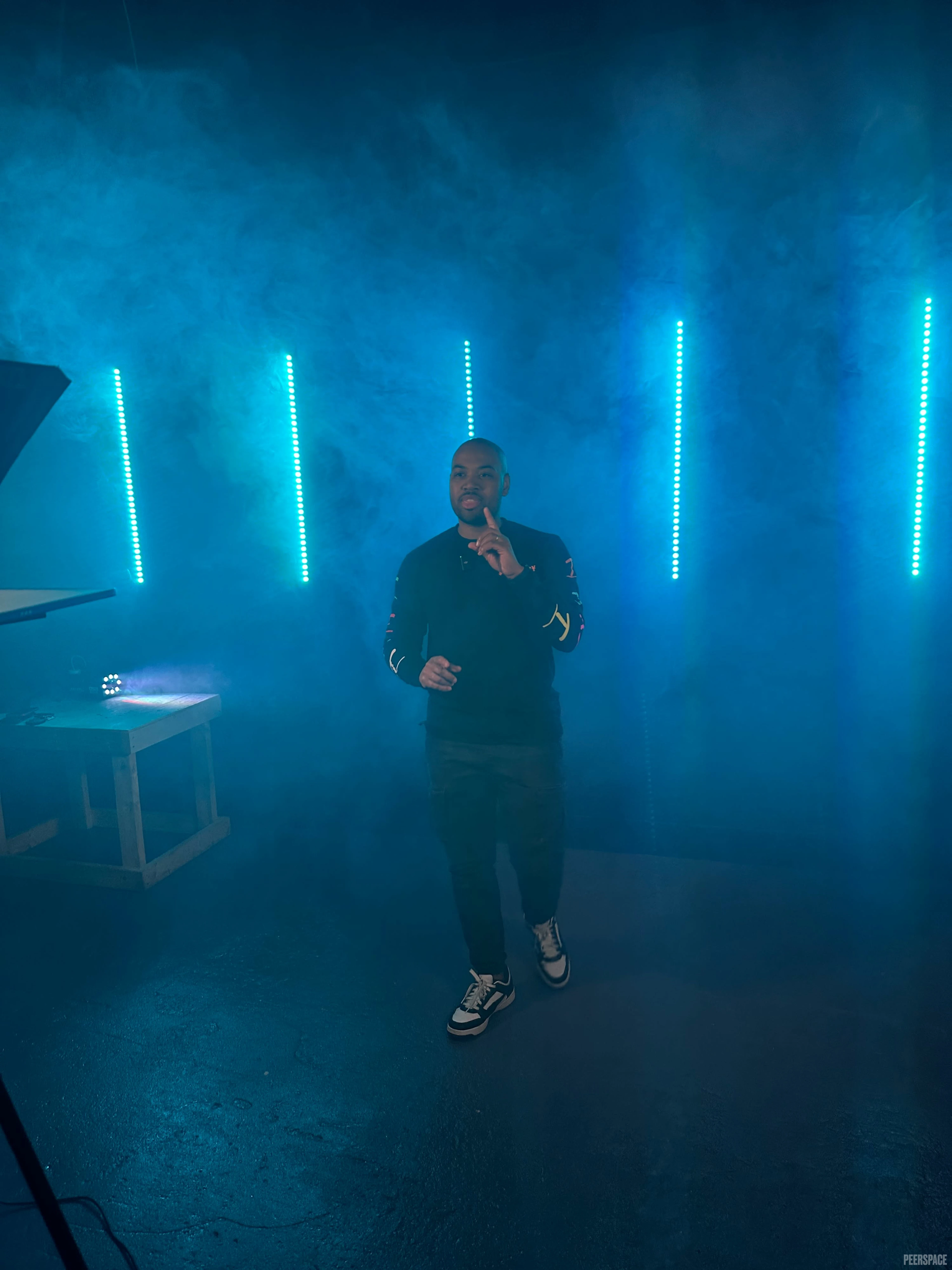 Neon Light Wall & Cyber Grid