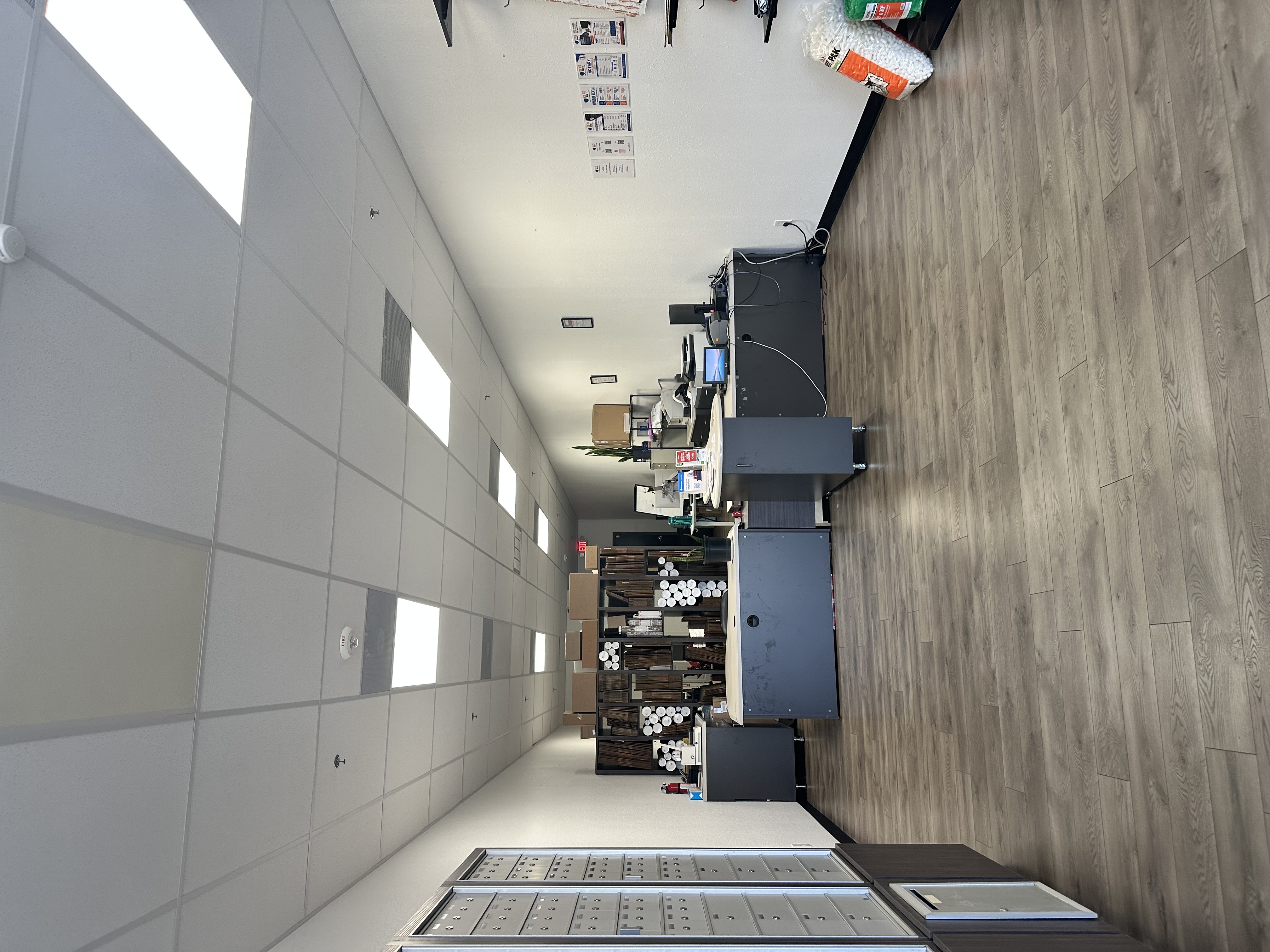 EZ PZ Ship It interior customer service counter and lobby
