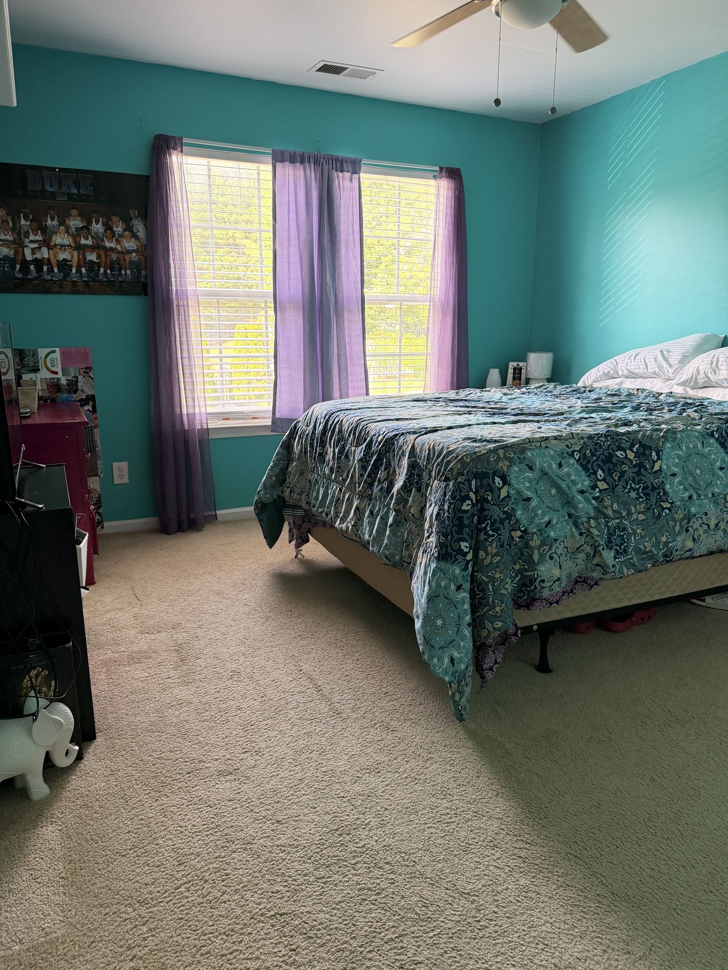 Culcairn second bedroom in Huntersville before paint and new carpet