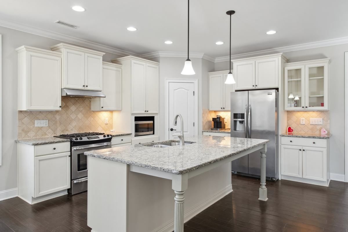 Alligator Lake kitchen in Raleigh after remodeling and painting